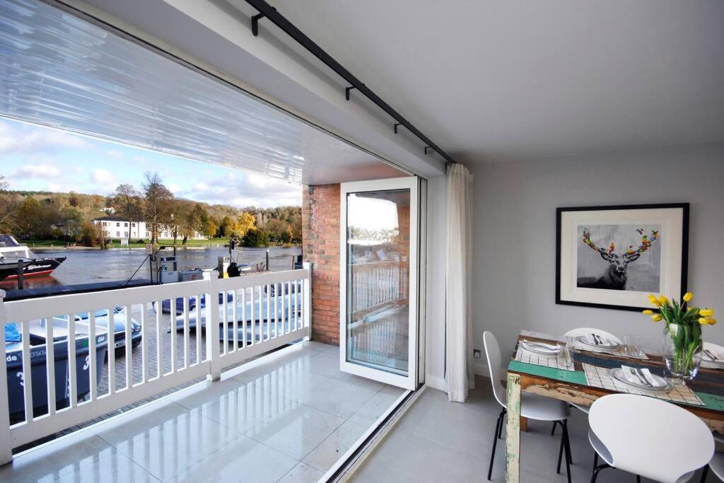 The Oars - Riverfront Property Henley-on-Thames Exterior photo